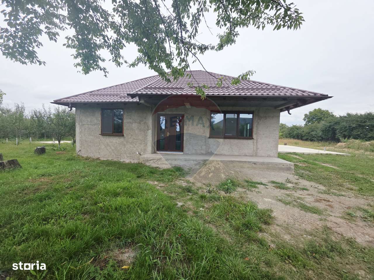 Casă cu livadă și teren generos – Girov-14