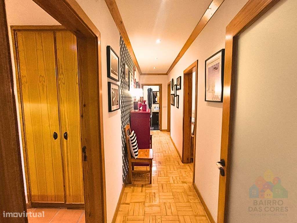 Apartamento T4 - Elegância Contemporânea no Coração de Tomar-6