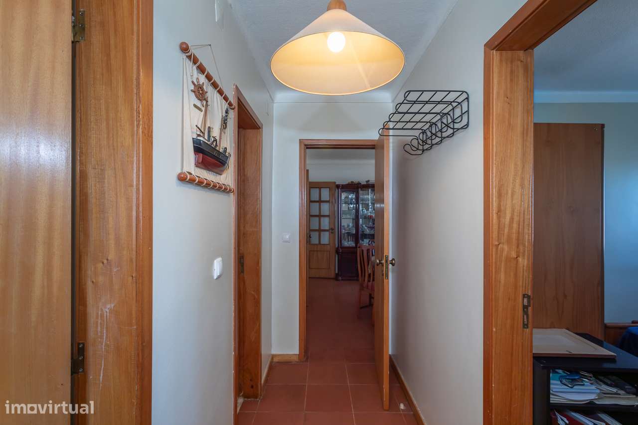 T3 em bom estado de conservação no Algueirão-18