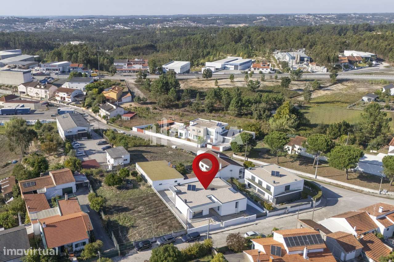 Moradia T3 Nova na Touria-55