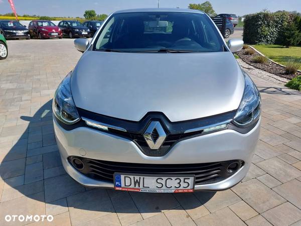 Renault Clio 1.2 16V 75 TomTom Edition - 31