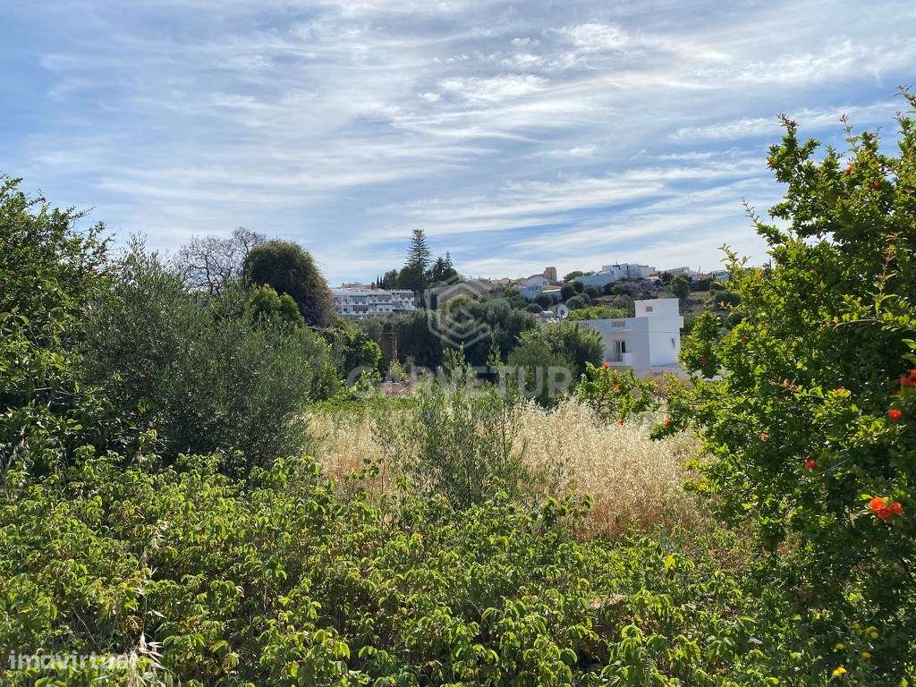 Terreno urbano com 4 947m2. Loulé, Algarve - Grande imagem: 4/16