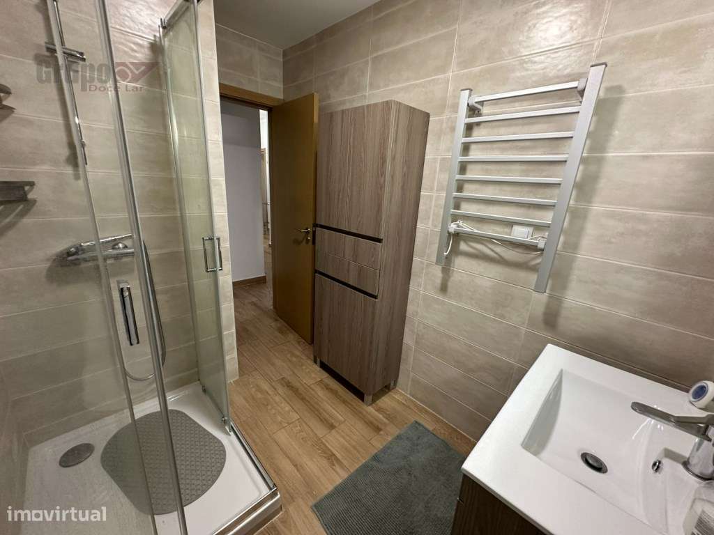 Excelente Apartamento T4 no Barreiro - Conforto e Modernidade-29