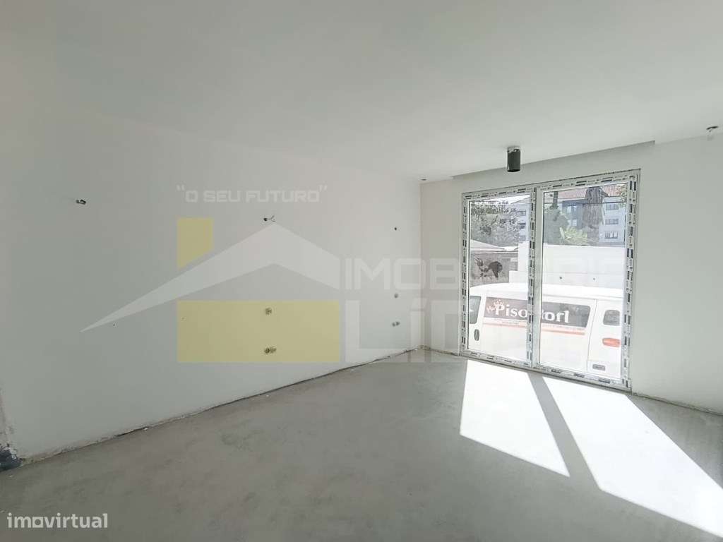 Apartamento Novo T3 no centro de Lourinhã-11