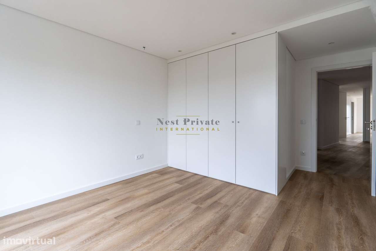 Apartamento T5 Duplex Antas-25