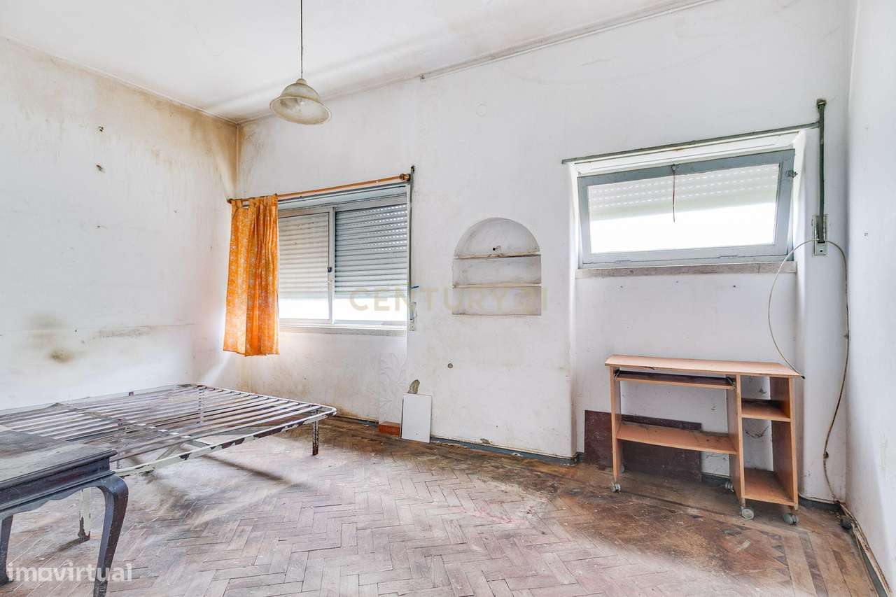 Moradia T5 em Rio de Mouro-5