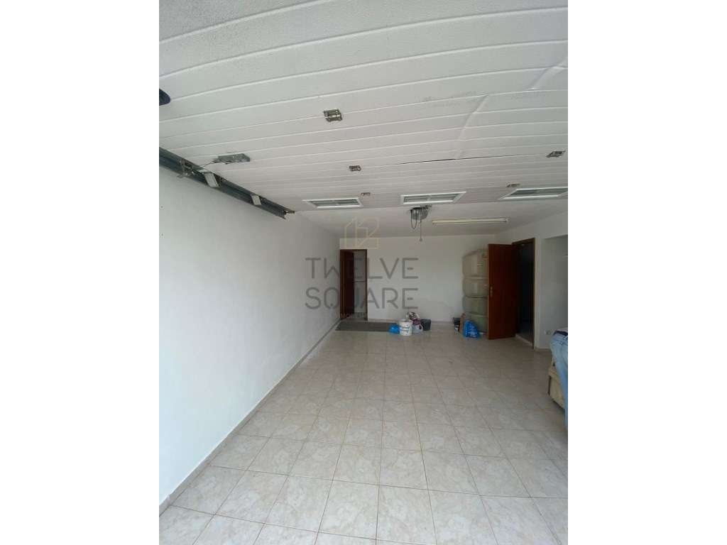 Moradia T2 com Logradouro Exterior no Reguengo do Fétal, Batalha-14