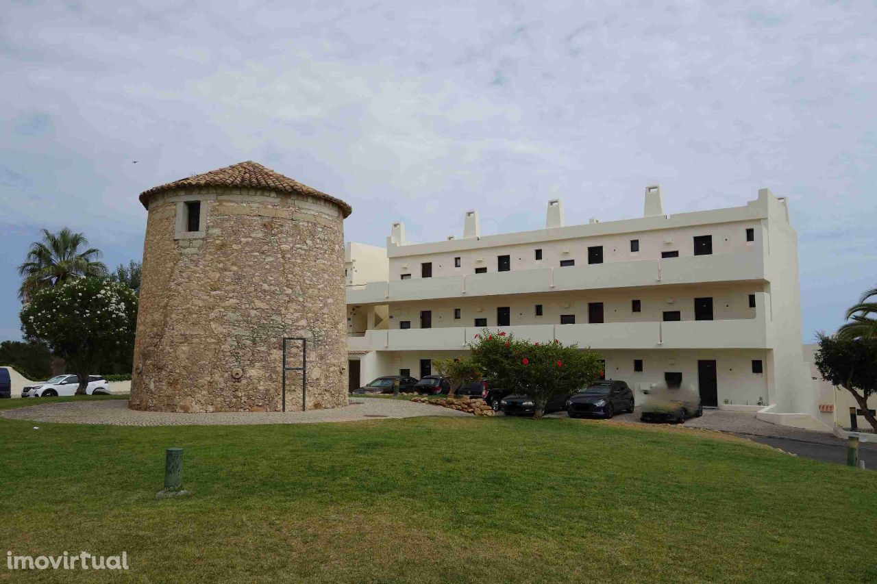 Venda de apartamento em Albufeira com excelente vista de mar