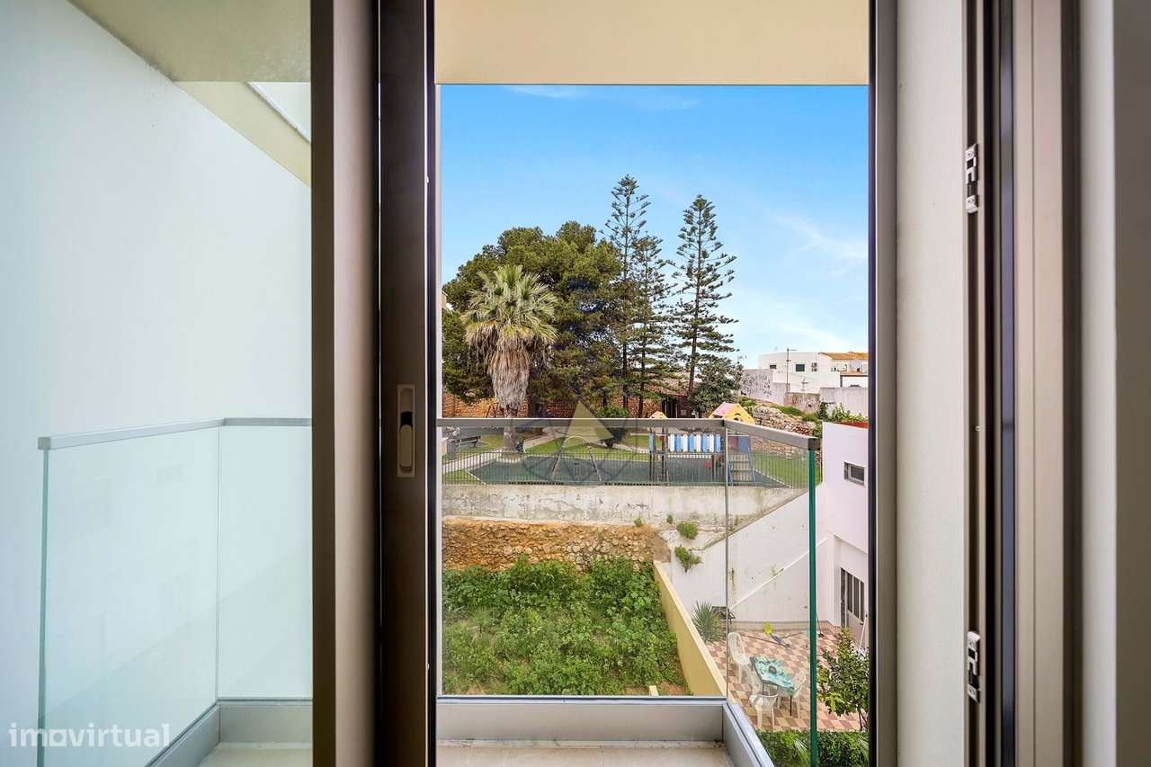 Apartamento com 2 quartos ,Piscina e lugar de estacionamento em Alvor-16