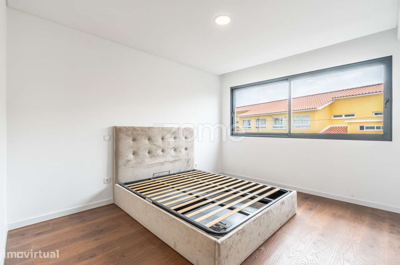 Apartamento T2 novo no centro do Caniço-18