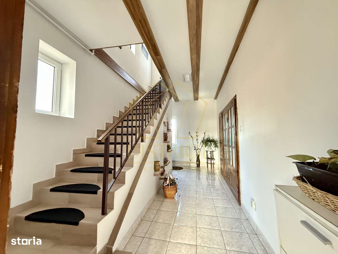 Duplex D+P+1E+M cu 7 camere | Utvin - Imagine principală: 4/18