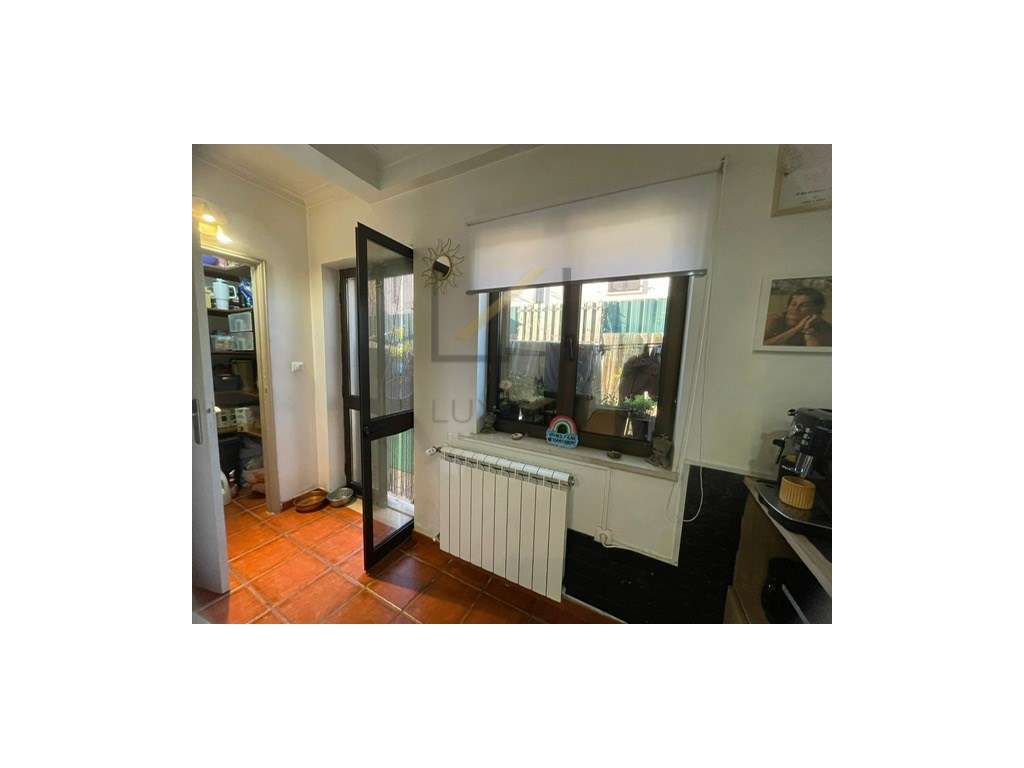 Moradia T3+1 em Vila Nogueira de Azeitão-22