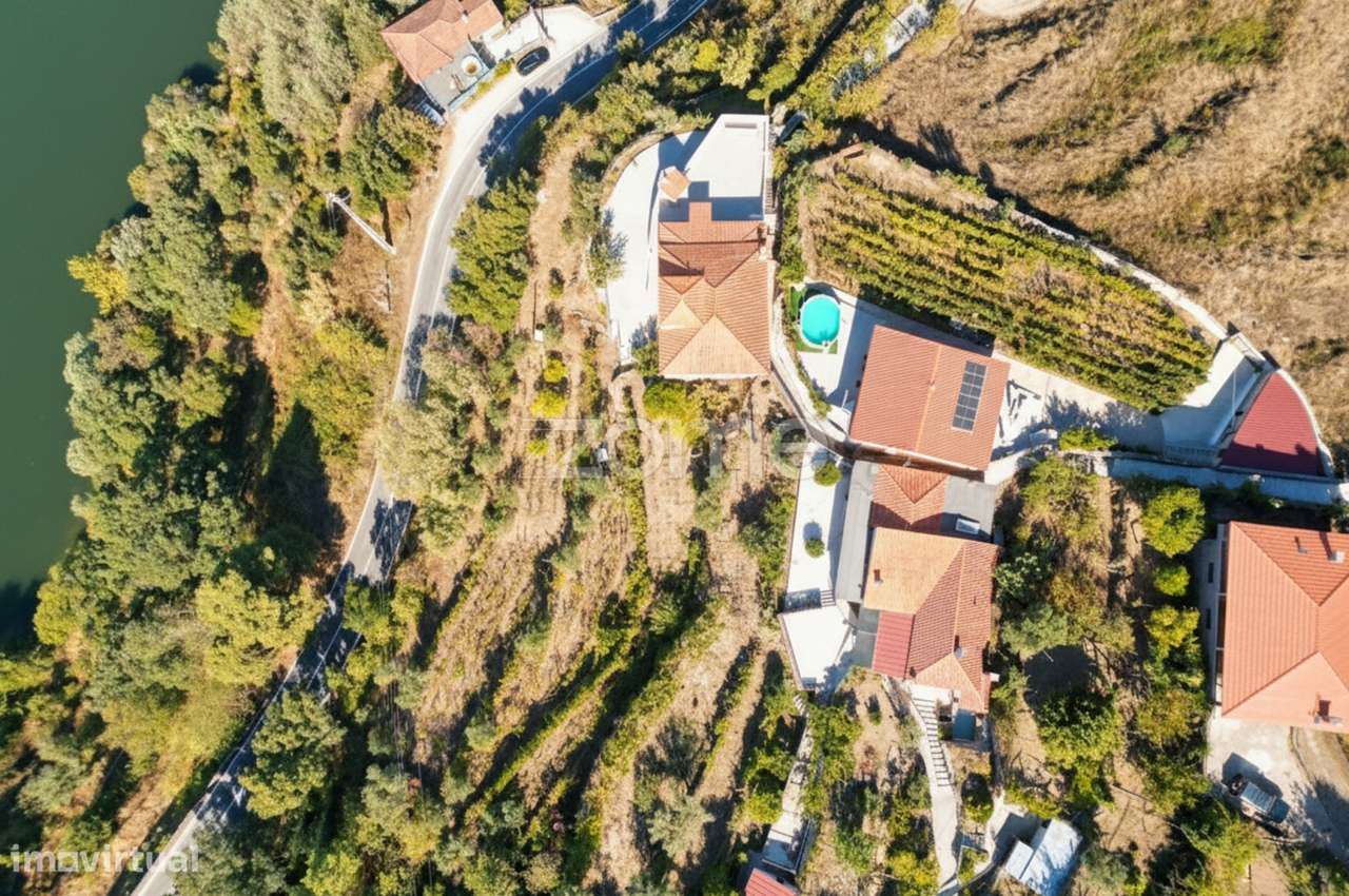 Moradia, 4 090 m², Resende - Grande imagem: 4/43