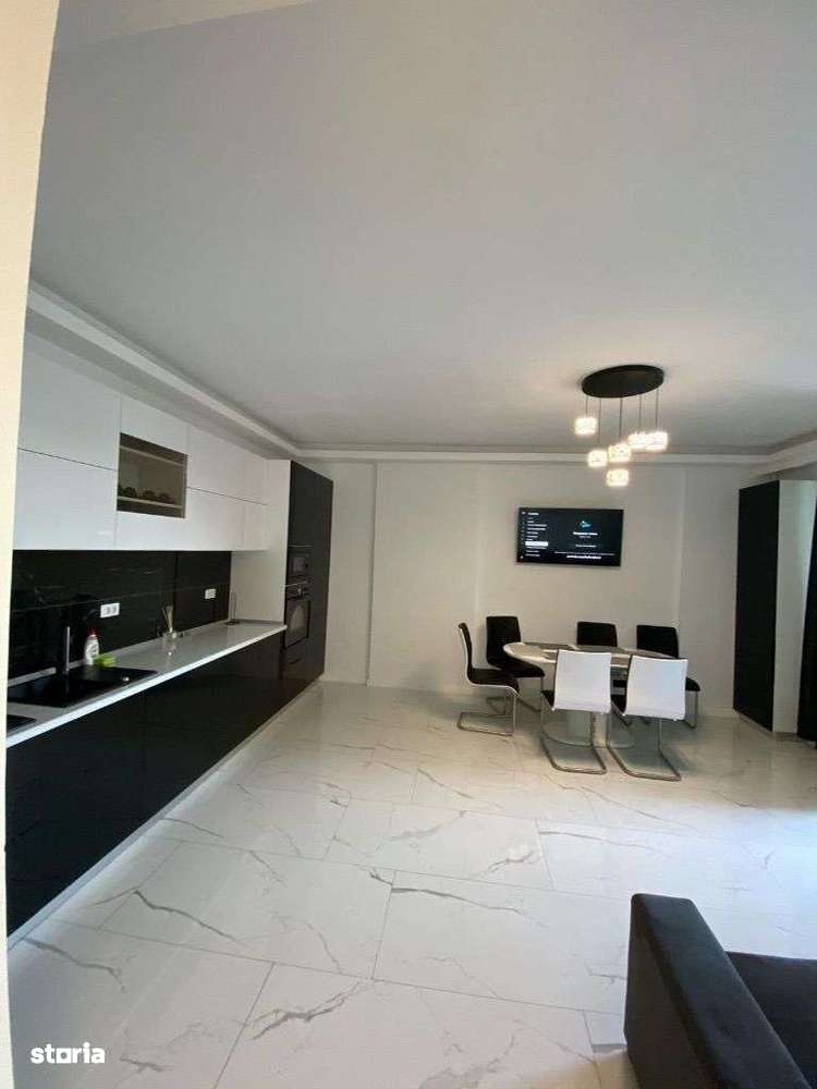 3 camere cu vedere frontală la mare mobilat lux-5