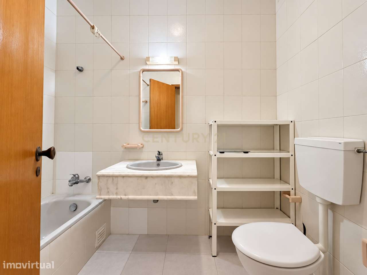 Apartamento T2 com Piscina, Elevador e Varanda Virada a Sul | Albufeir-25