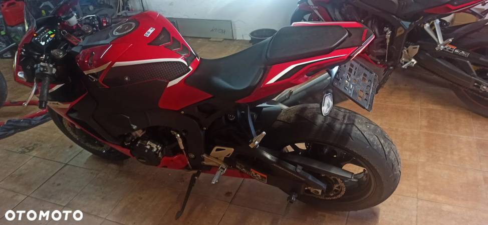 Honda CBR - 6