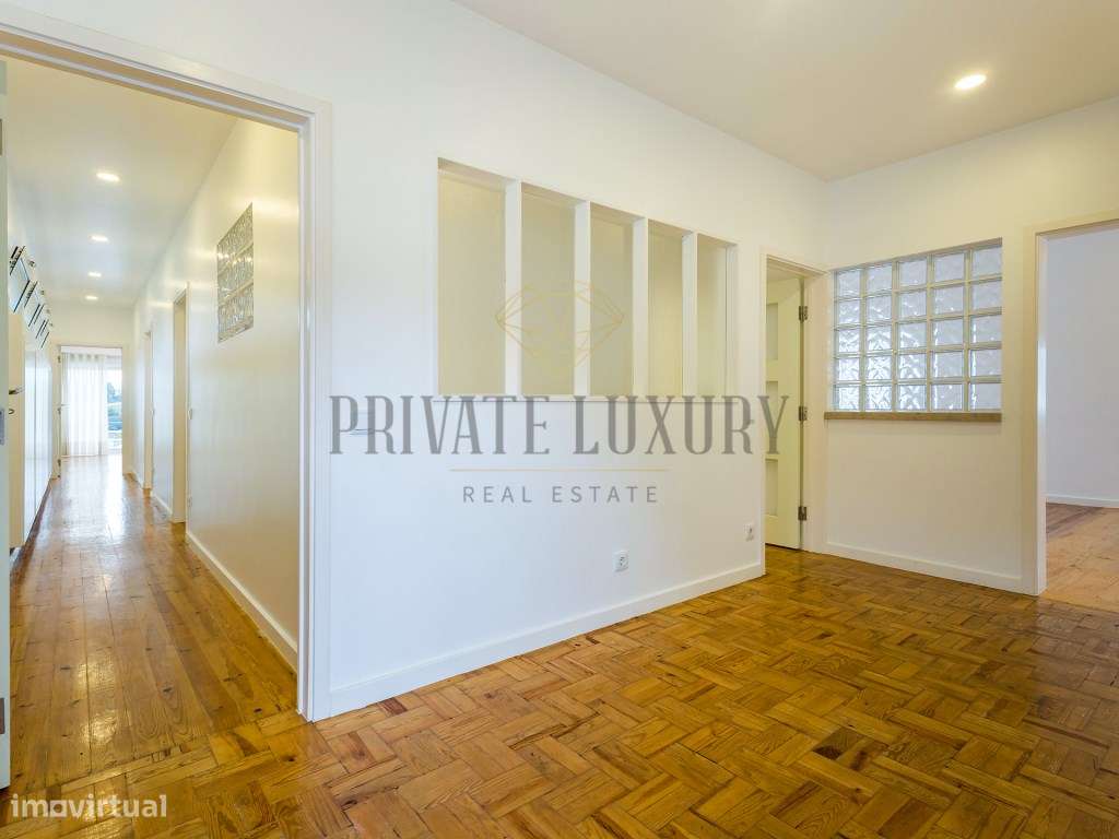 Moradia T4 de Prestígio com Vista Direta para o Mosteiro de Alcobaça - Grande imagem: 2/25