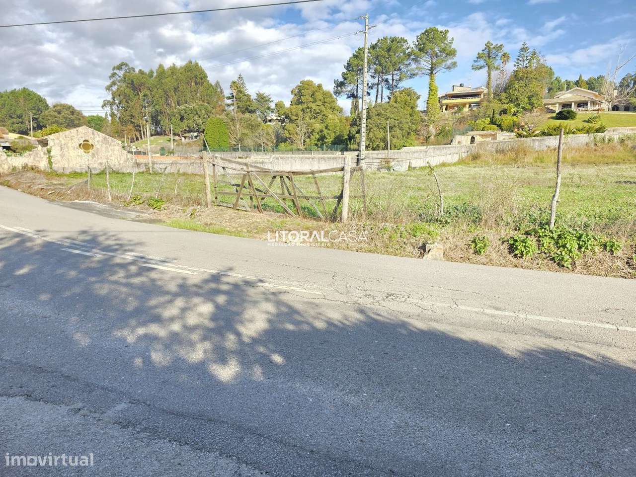 Terreno com 2.289 m2 - Frente 40 metros - Grande imagem: 3/18