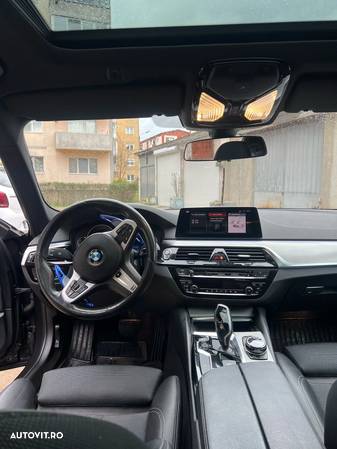 BMW Seria 5 520d xDrive AT - 8