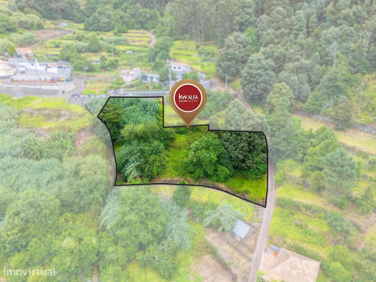 Terreno 1300,23m2 | Arco da Calheta | Construção-1