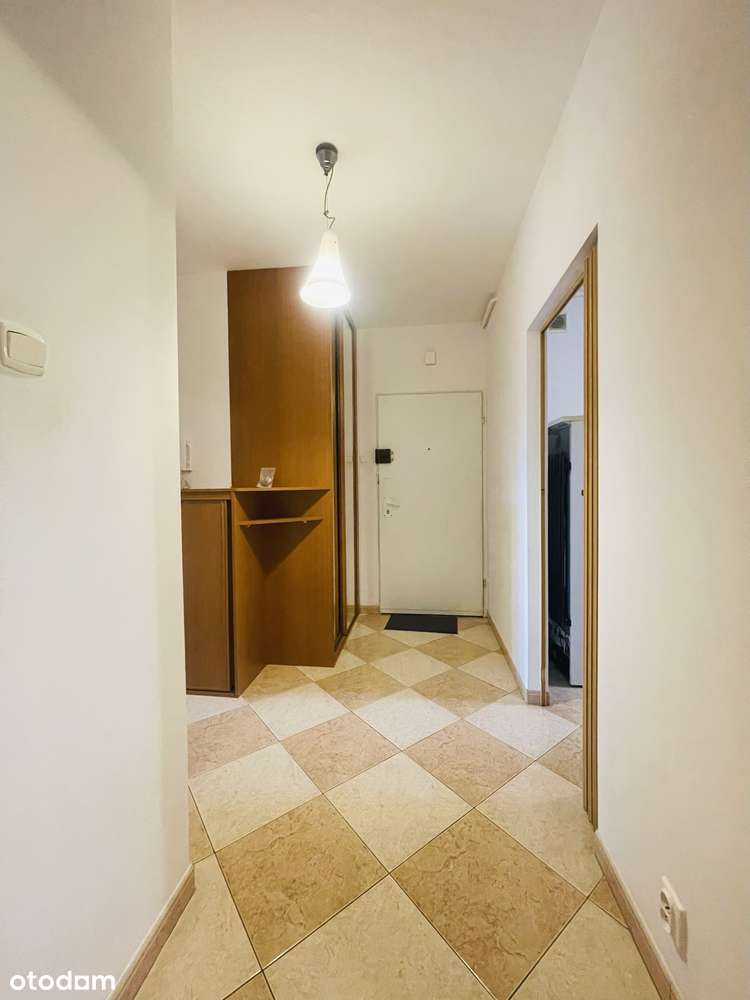 Rozkładowe mieszkanie przy metrze!-10