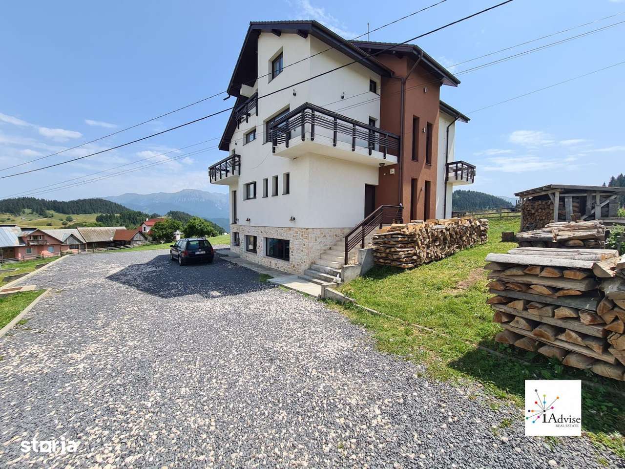 Vila Cu Panorama De Vanzare In Fundata - Imagine principală: 4/20