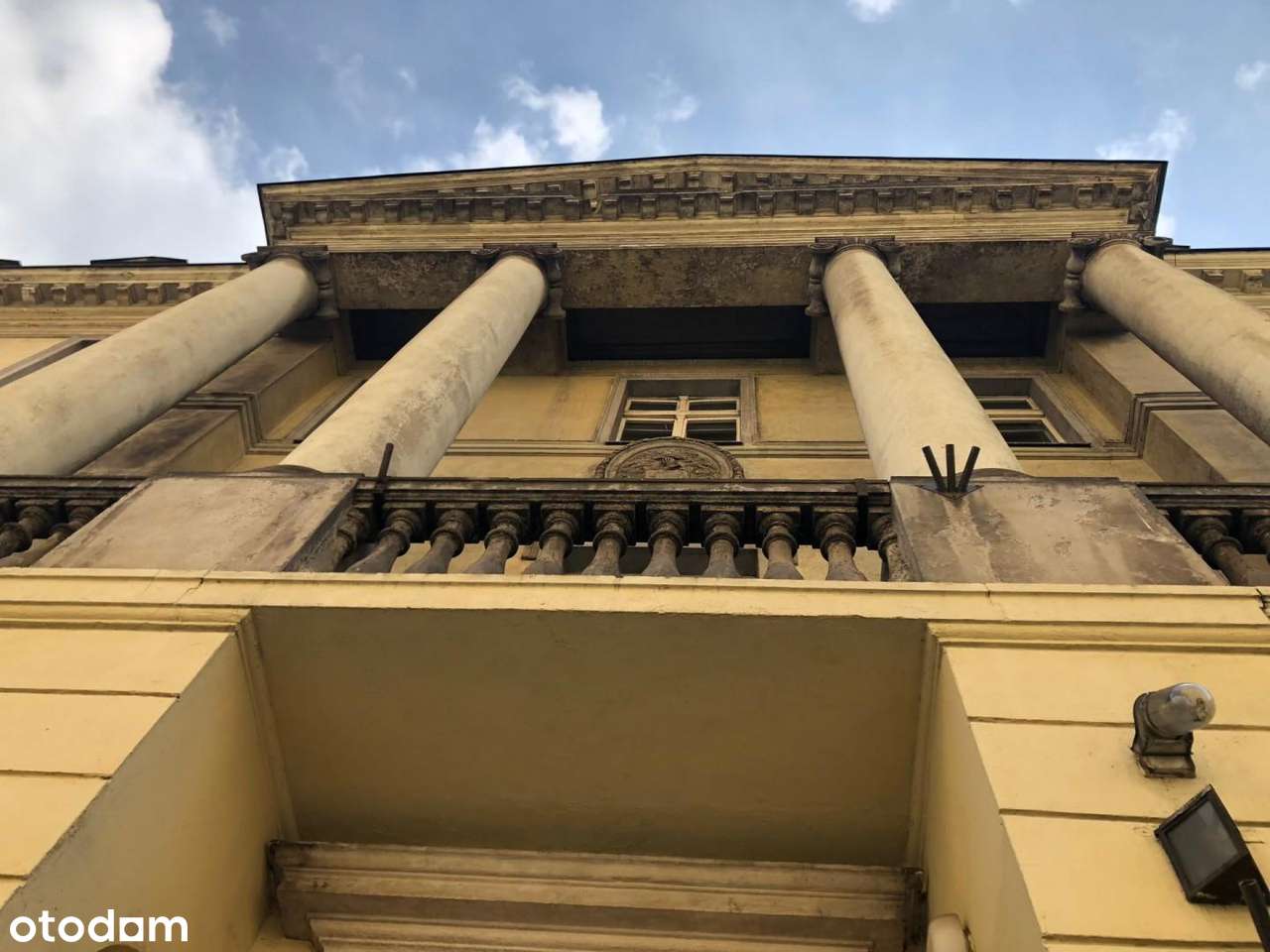 XVIII wieczny pałac w sercu Wrocławia na sprzedaż-17