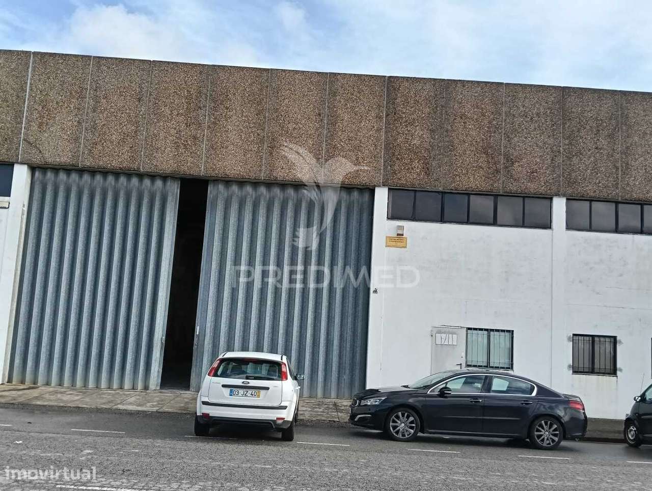 Armazém Industrial de 1735m2 na Zona Industrial da Maia - Grande imagem: 4/17