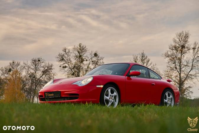 Porsche 911 Carrera - 20