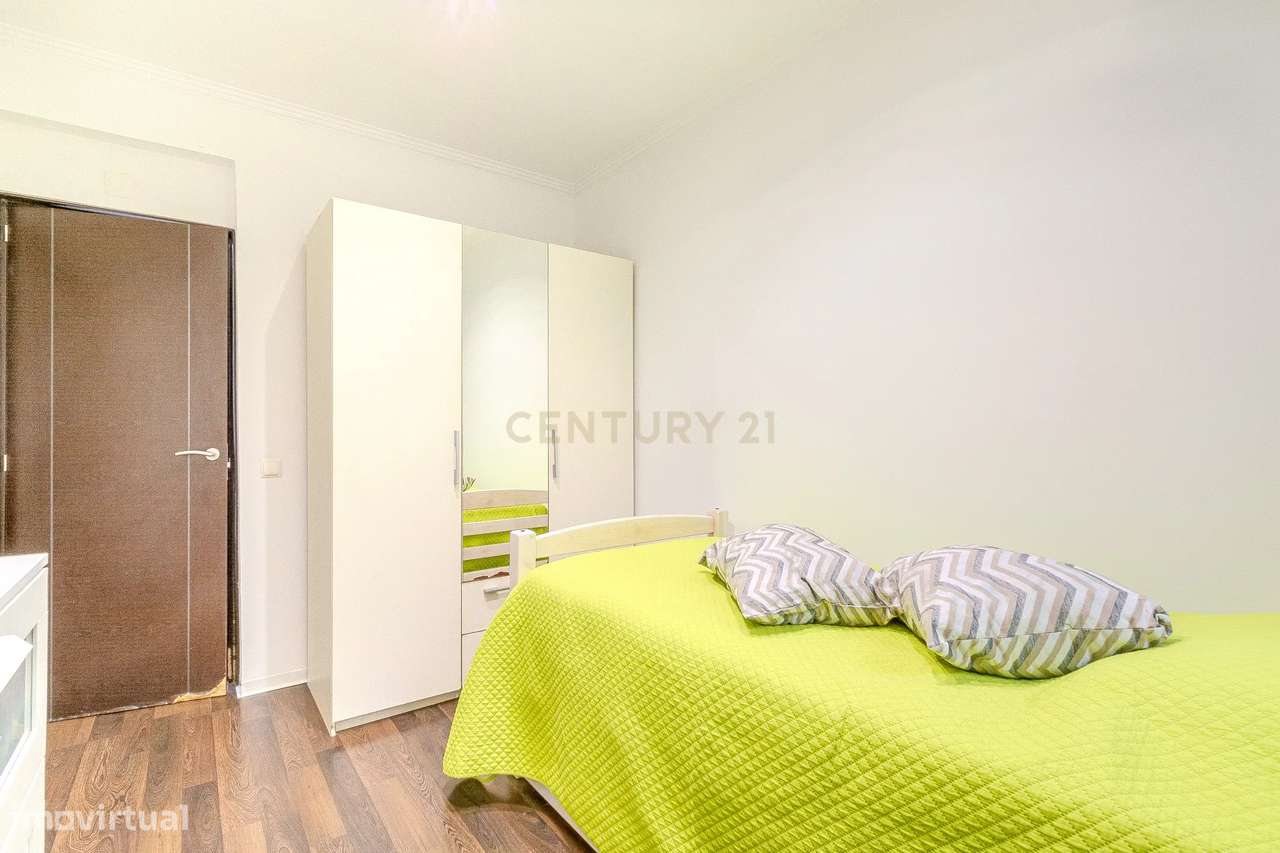 Apartamento de dois quartos em condomínio com piscina e jardim – Pátio-11