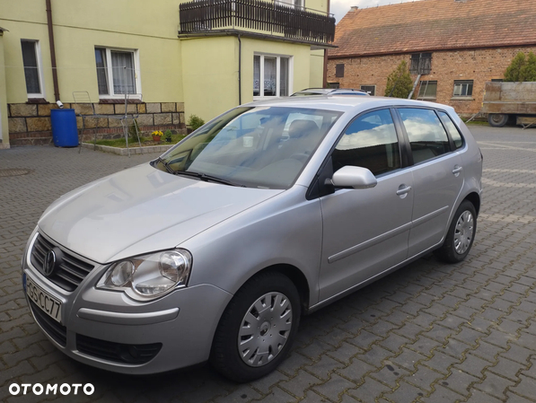 Volkswagen Polo 1.4 16V Comfortline - 1