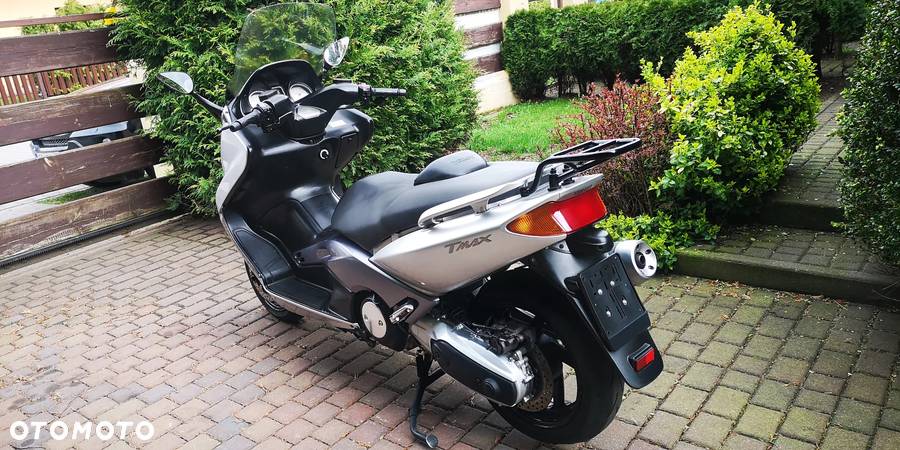 Yamaha Tmax - 25