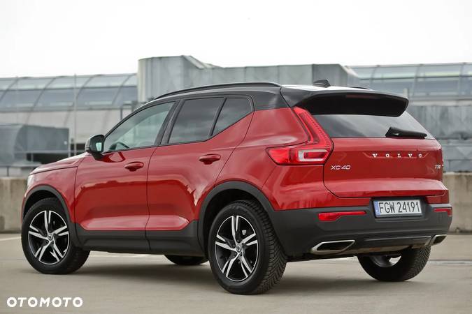 Volvo XC 40 T3 R-Design - 14