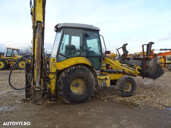 Distribuitor  fata buldoexcavator New Holland LB 110 - 3