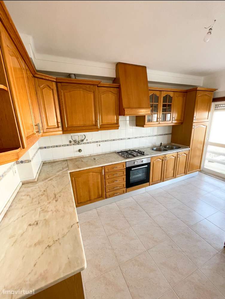 APARTAMENTO T1 BOMBARRAL - Grande imagem: 2/14