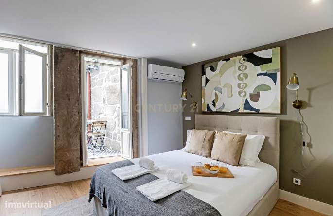 Prédio totalmente reabilitado com 5 apartamentos T0, no Centro Históri-5