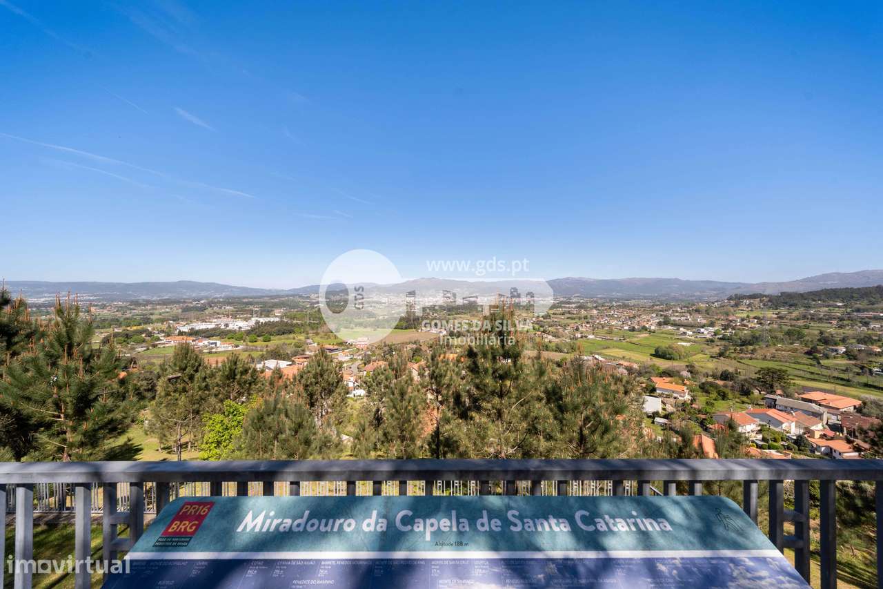 Ruína p/ restauro com 4.800m2 de terreno-27