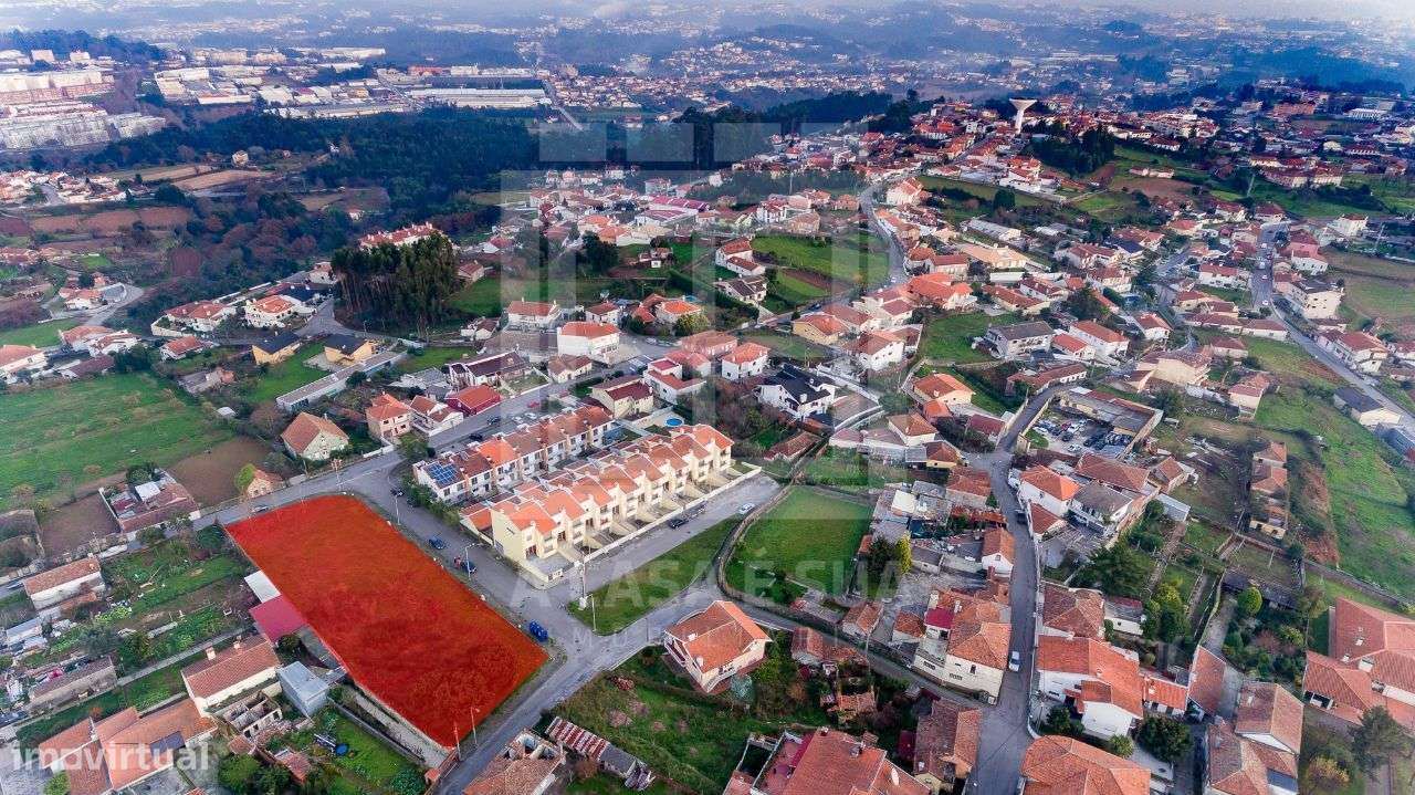 Loteamento para construção de 10 moradias em em zona urbanizada - Grande imagem: 3/6