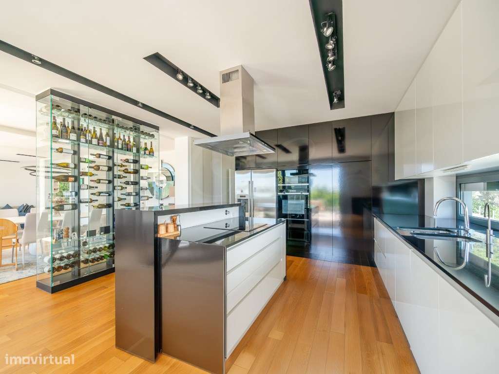 Moradia T8 c/Piscina | Queijas-13