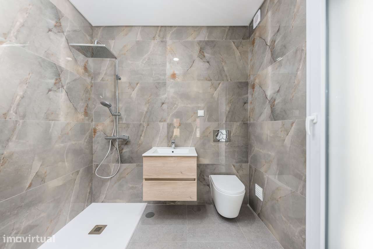 Moradia Nova | PISCINA | 3 Suites | Garagem e Jardim-12