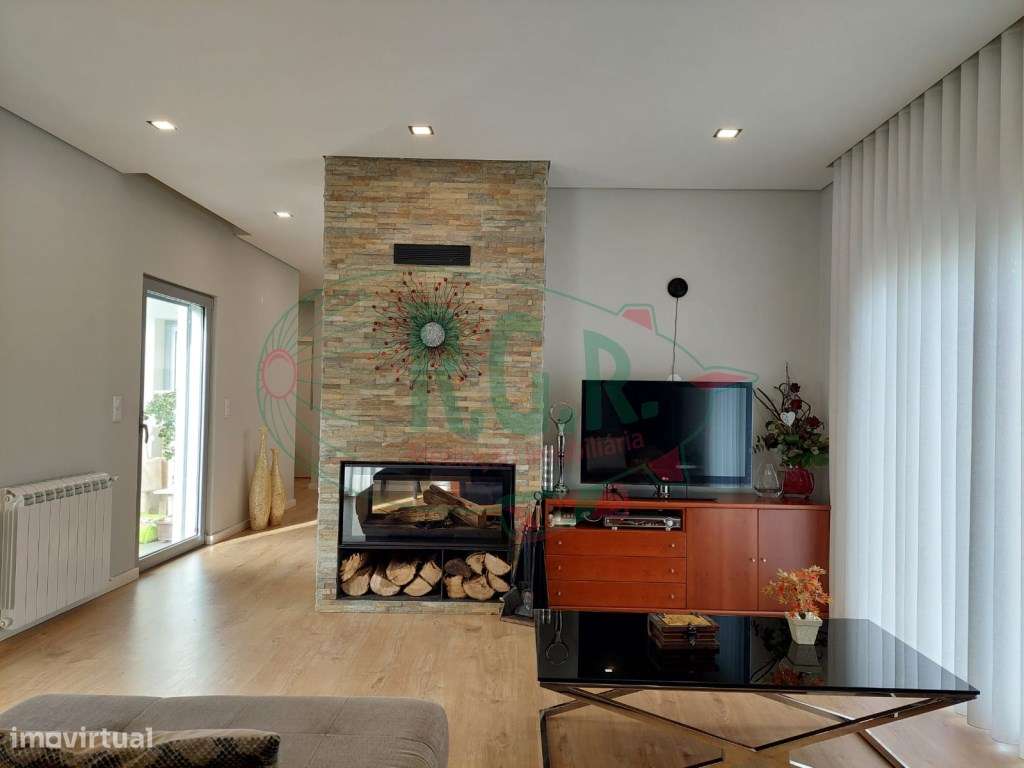 Moradia T3+1 Térrea | São Cosme | 10 min Porto-9