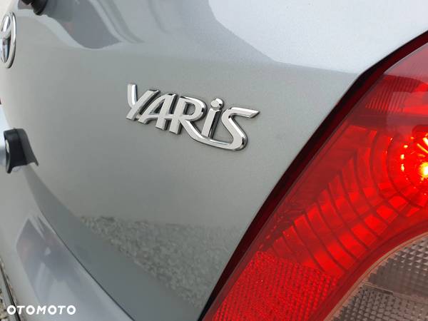 Toyota Yaris 1.3 VVT-i Team - 24