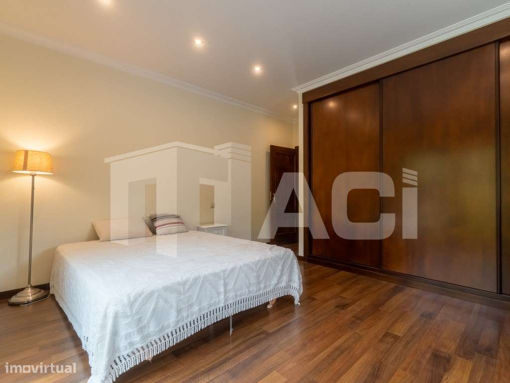 Magnífica Moradia V3+1 com Piscina - Porto de Mós-16