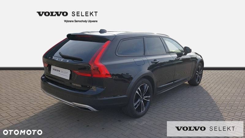 Volvo V90 Cross Country - 6