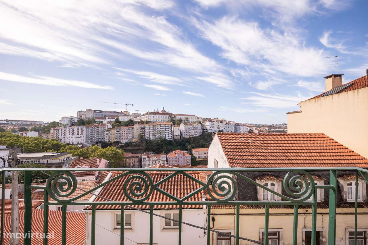 Apartamento T3+1 com varanda | Rua Guerra Junqueiro, Coimbra-2