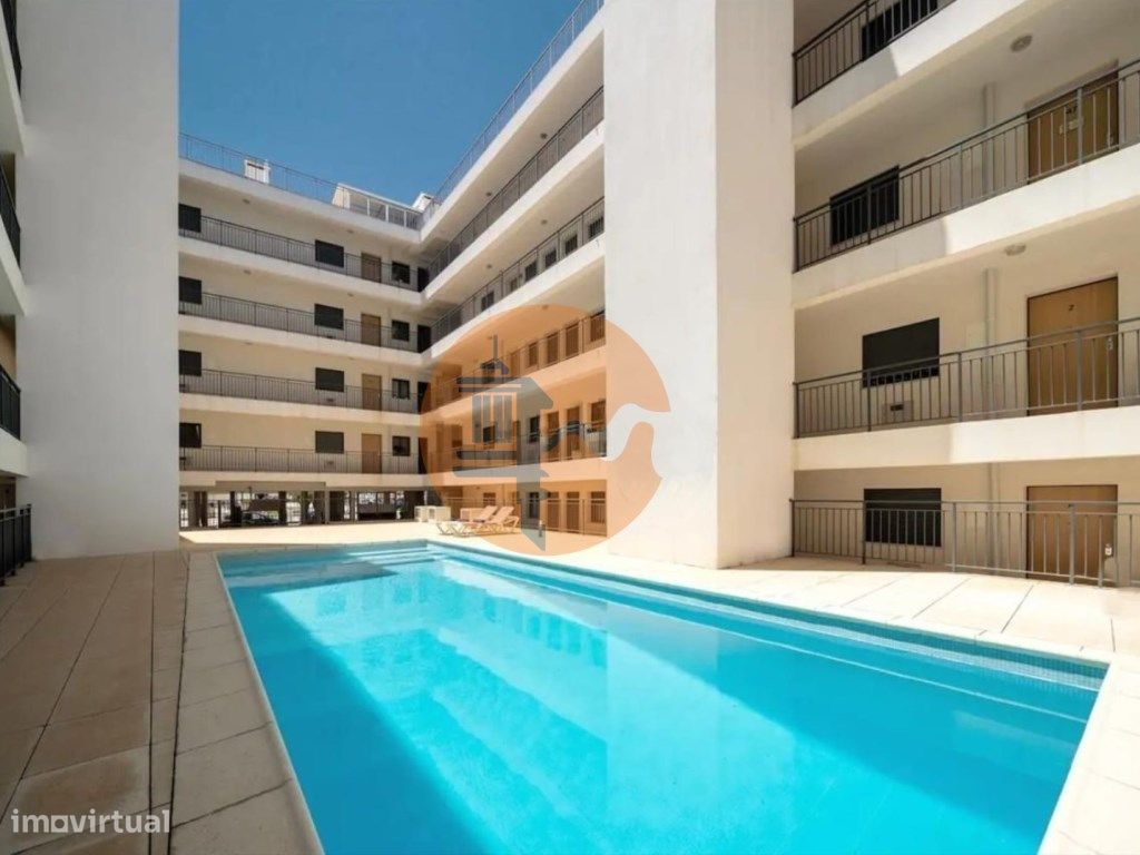 Apartamento T2 com piscina e lugar de...
