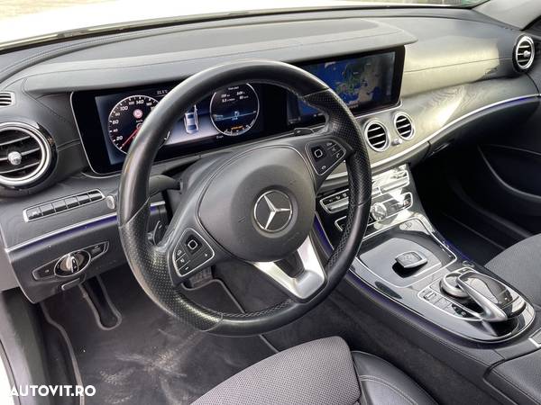 Mercedes-Benz E 220 d 9G-TRONIC AMG Line - 14