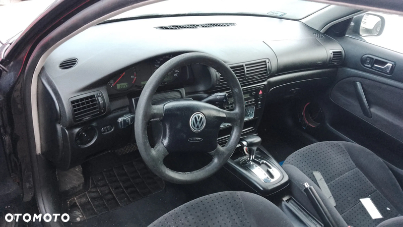 0142 VOLKSWAGEN PASSAT B5  przeznaczeniem na części !! - 8