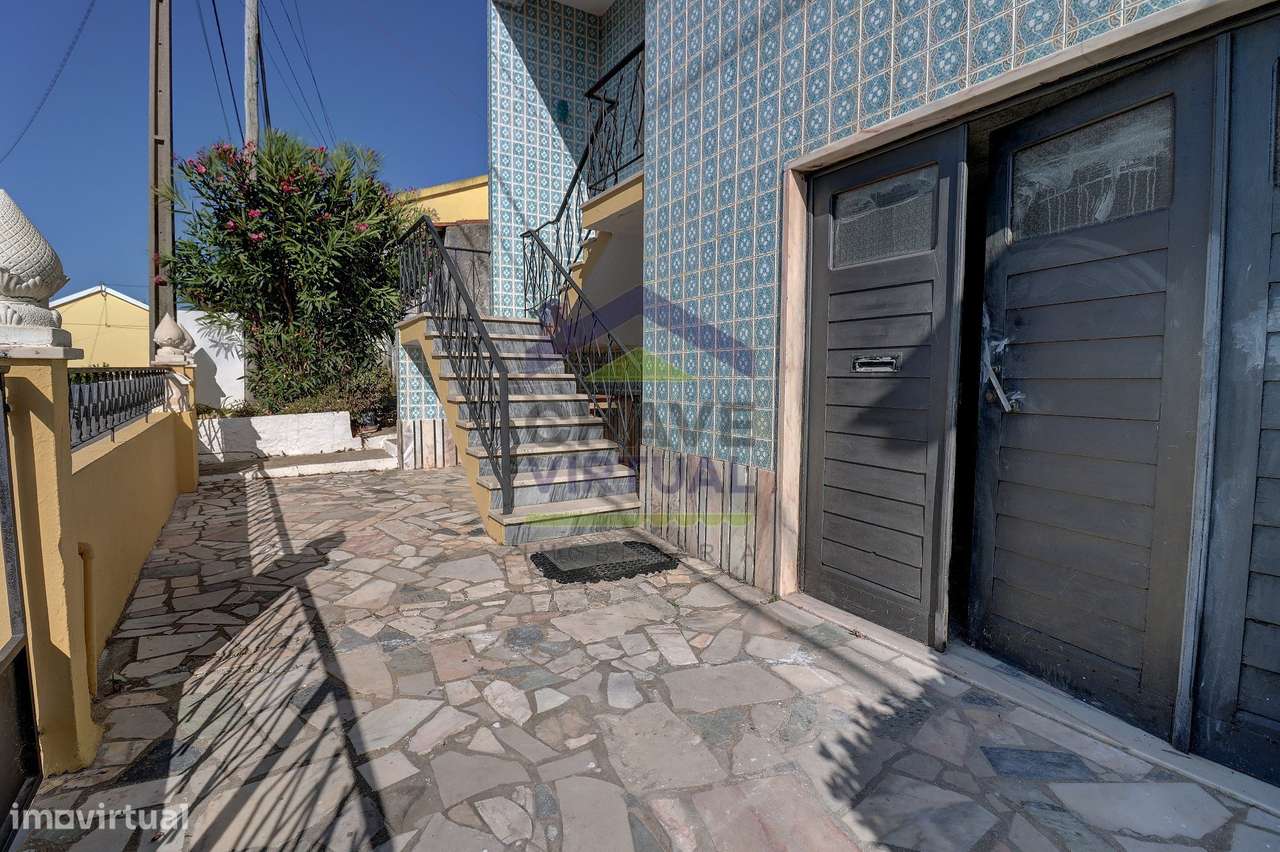 Moradia V3 com garagem e anexo  – Concelho Torres Vedras-39