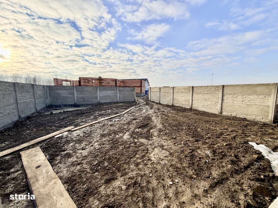 Duplex despartit prin camera tehnica - 81 mp - Mosnita Noua - Imagine principală: 4/19